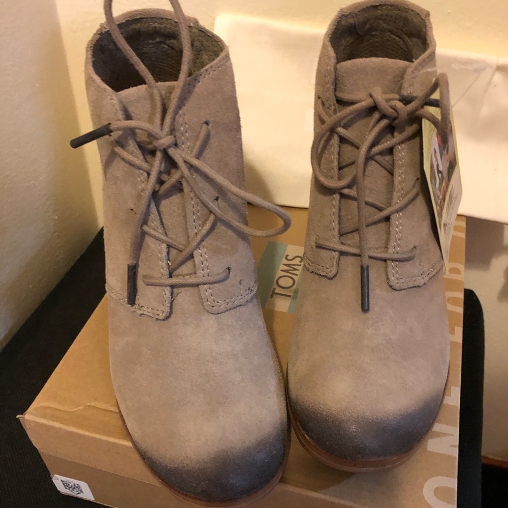 Toms booties